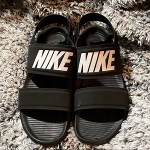 Nike Women's Tanjun Sandal